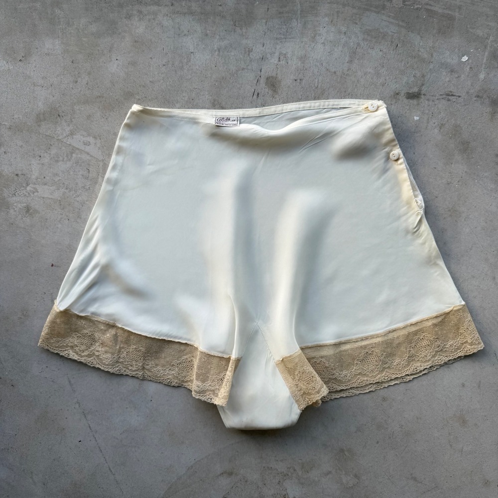 Vintage Alida Bur-Mil Rayon Tap Pants Lace Trim Ivory Side Button Bloomers